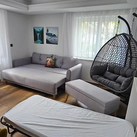 Exotic Tropical Palace - Comfyhome