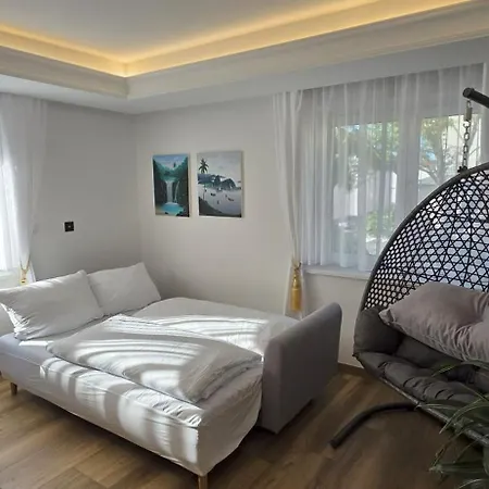 Exotic Tropical Palace - Comfyhome Apartament Stuttgart