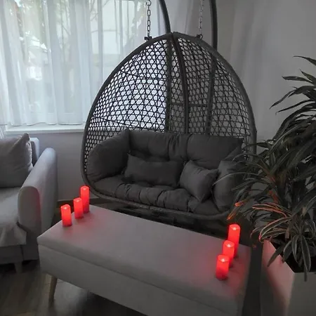 Exotic Tropical Palace - Comfyhome *