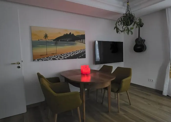 Exotic Tropical Palace - Comfyhome *